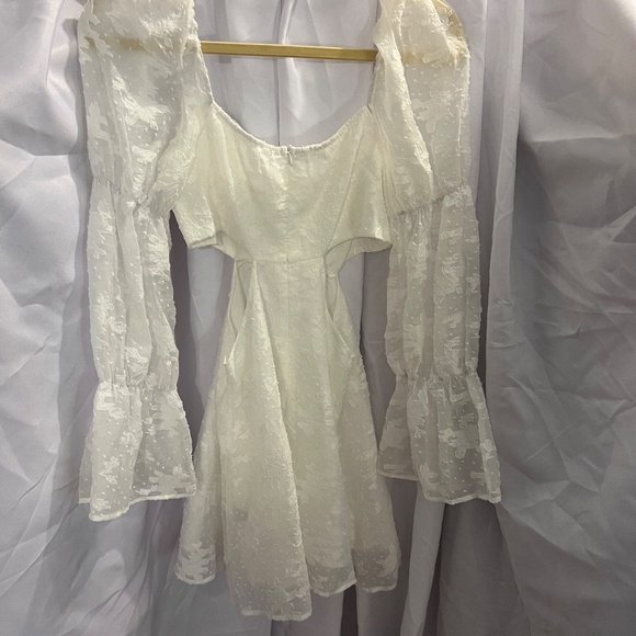 Dress - Picture 3 of 4